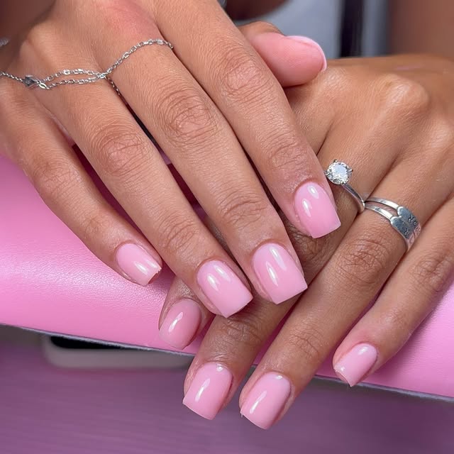 Short glossy pink structured nails